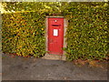 Glasgow: postbox № G3 53, Park Circus