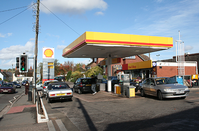 Williton Shell Petrol Station Martin Bodman Cc by sa 2 0 Geograph 