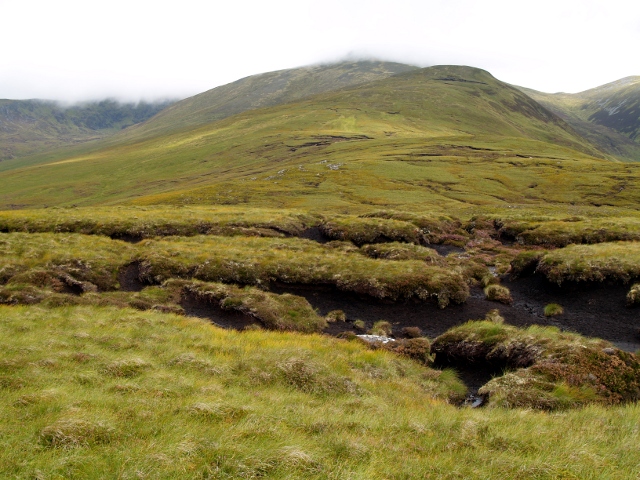 Peat hags north of An Carnais