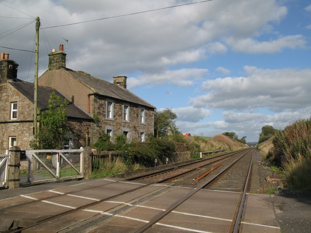 Railway tracks east of Upper Denton
