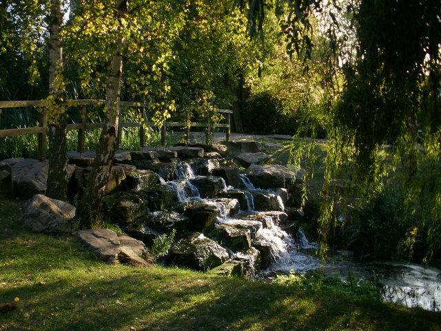 Mini waterfalls in Stationers Park