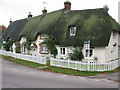 Row of thatched cottages on the High Street