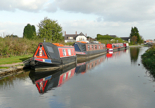 Narrowboats Near Alrewas, Staffordshire © Roger D Kidd :: Geograph ...