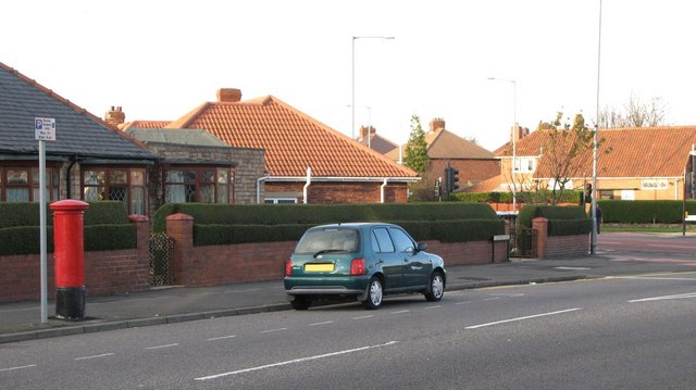 Houses at the junction of Southend Road and Old Durham Road