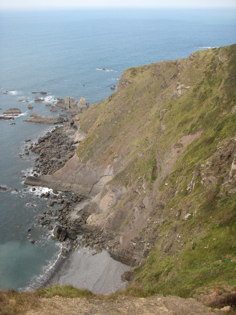 Below Vicarage Cliff © Philip Halling cc-by-sa/2.0 :: Geograph Britain ...