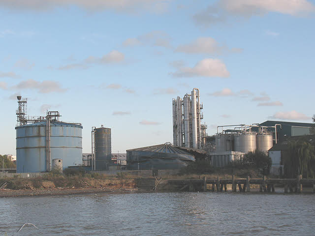 Amylum works, Greenwich Peninsula (1) © Stephen Craven cc-by-sa/2.0 ...