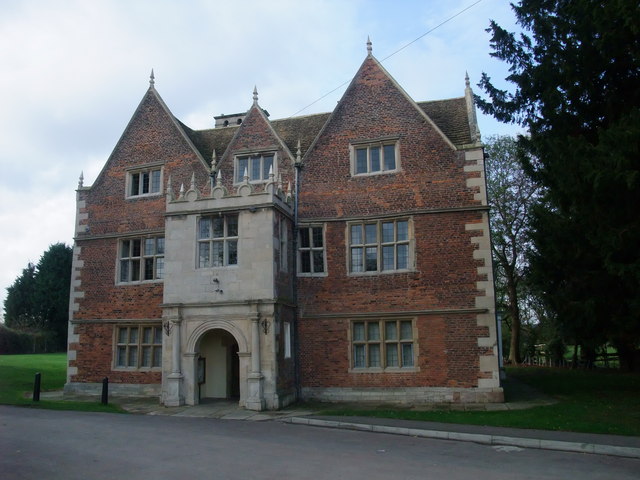 The Red Hall, Bourne