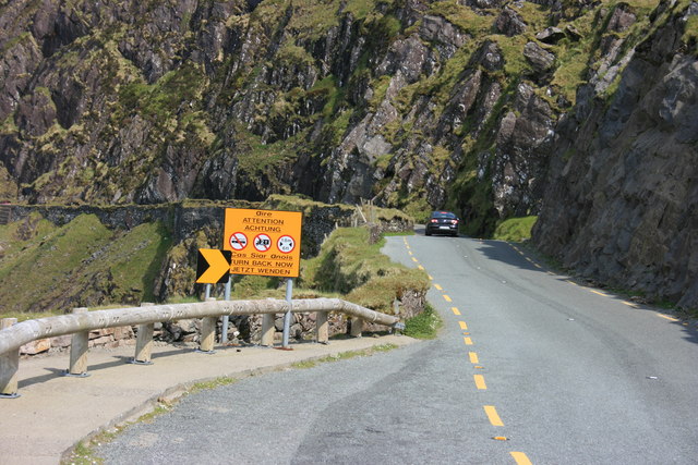 Road warnings on the Connor Pass