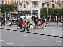 O1534 : Rickshaws in O'Connell Street by David Hawgood