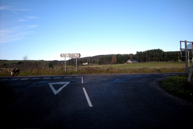 Cairn O' Mount Road at its junction with Aboyne / Banchory Road
