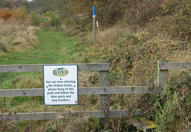 Permissive footpath near Hatton © Andy F :: Geograph Britain and Ireland