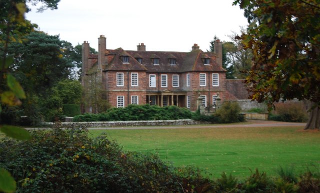 Groombridge Place © N Chadwick cc-by-sa/2.0 :: Geograph Britain and Ireland