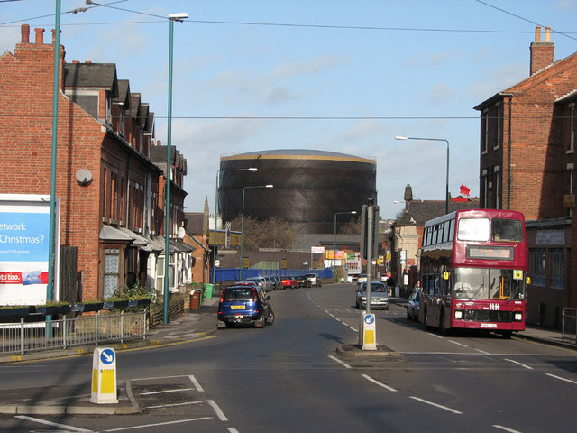 Radford Road © John Sutton cc-by-sa/2.0 :: Geograph Britain and Ireland