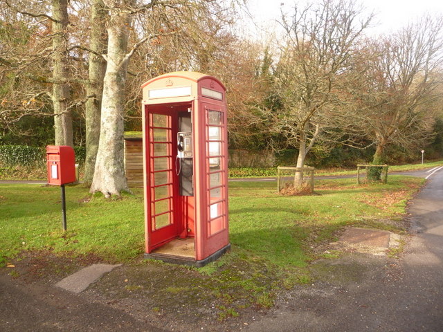 East Lulworth: postbox № BH20 72 and phone box