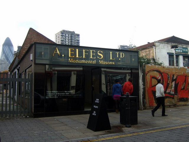 Elfes Monumental Masons in Brick Lane © Natasha Ceridwen de ...