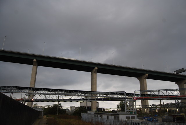 The QE II Bridge rising over the River Thames