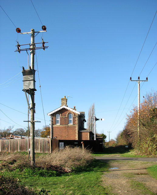 Transformer by Pulham Market Station © Evelyn Simak cc-by-sa/2.0 ...