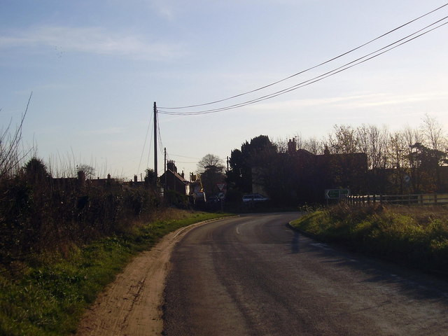 Hall road to Earsham