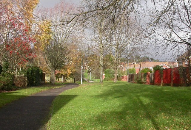 Canford Heath, footpath © Mike Faherty :: Geograph Britain and Ireland