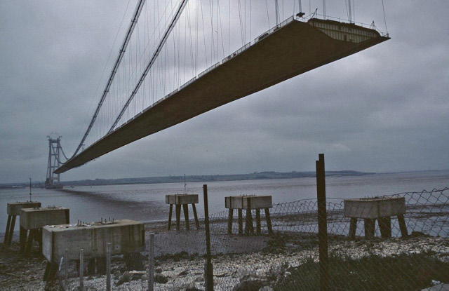 Humber Bridge under construction © Stephen McKay cc-by-sa/2.0 ...