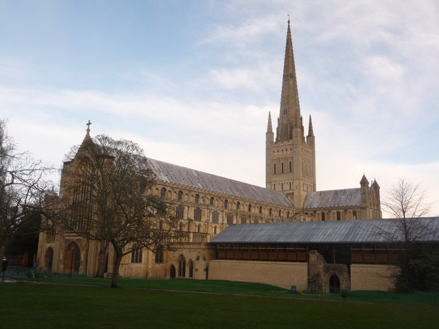 Norwich: cathedral church of the Holy... © Chris Downer :: Geograph ...