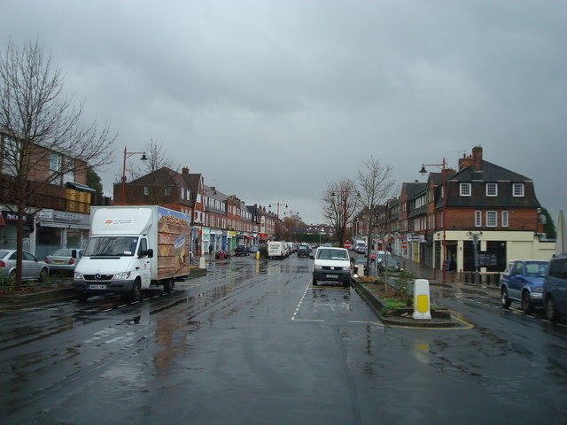 Stoneleigh Broadway © Stacey Harris :: Geograph Britain and Ireland