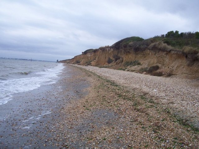 Rapid erosion at Chilling Cliff © Martin Speck cc-by-sa/2.0 :: Geograph ...