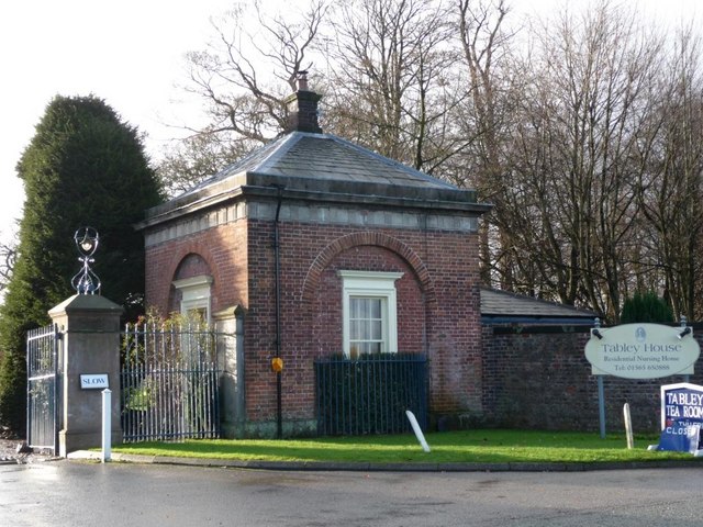 The western lodge, Tabley House drive