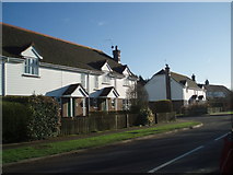 TQ4417 : Cottages in Isfield by Paul Gillett