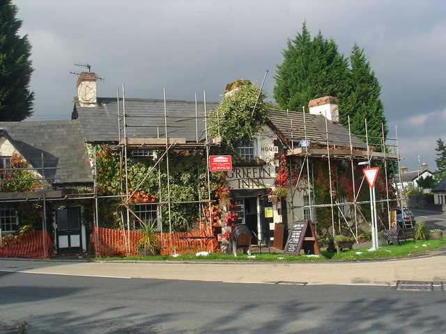 Griffin Inn, Llyswen gets a new roof