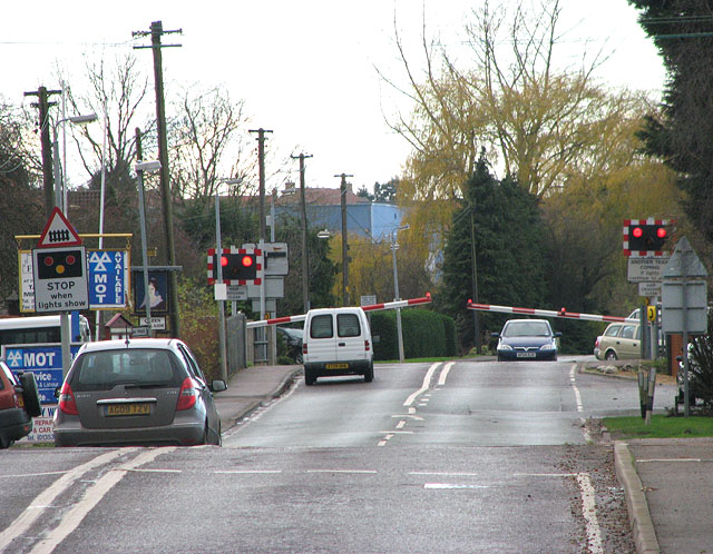 Level crossing on the B1382 - London-Kings Lynn mainline