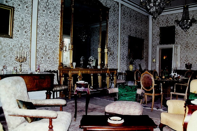 Kingscourt - Cabra Castle - Interior sitting room