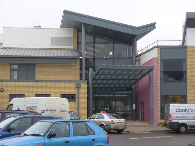 Farnham Hospital © Colin Smith :: Geograph Britain and Ireland