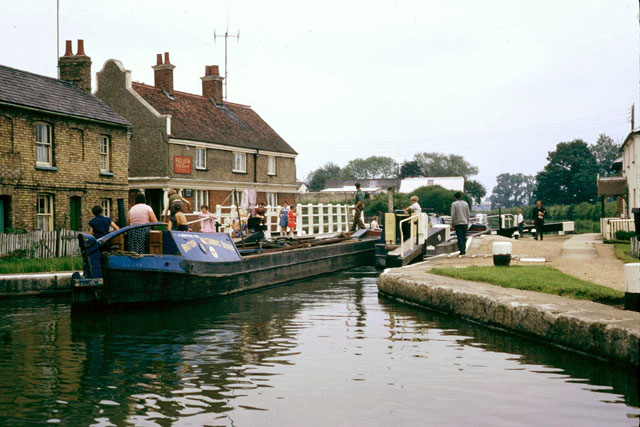 Fenny Stratford lock, 1968