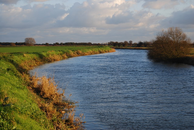 Small meander in the River Stour © N Chadwick :: Geograph Britain and ...