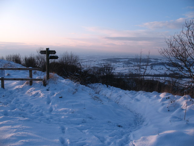 Path Junction Above South Woods © Gordon Hatton Cc By Sa20 Geograph Britain And Ireland 3504