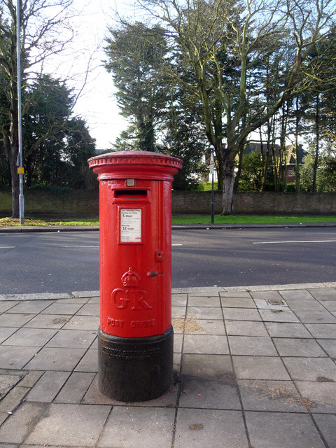 George V Pillar Box, Southgate Green,... © Christine Matthews ...