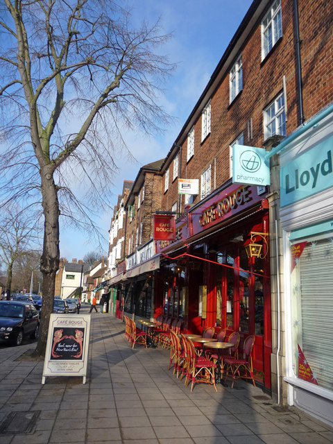 Cafe Rouge, Southgate Green, London N14 © Christine Matthews ...