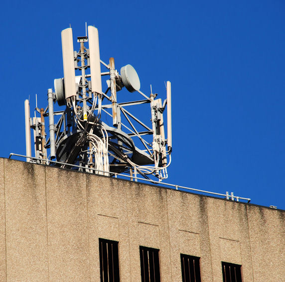 Telecommunications mast, Belfast