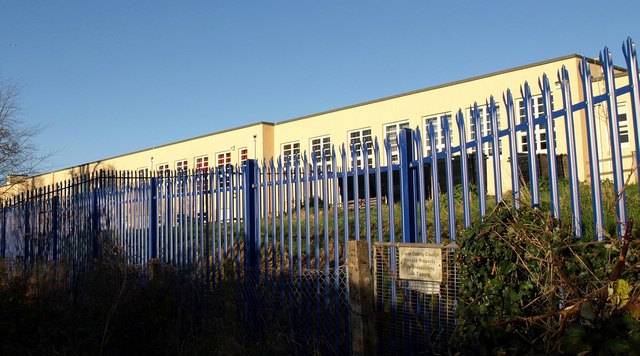 Fence, Torquay Grammar School for Girls © Derek Harper :: Geograph ...