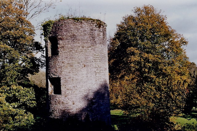 Blarney Castle grounds - Northeast tower