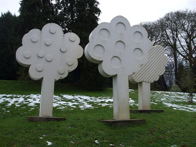 Tree sculpture, Omagh