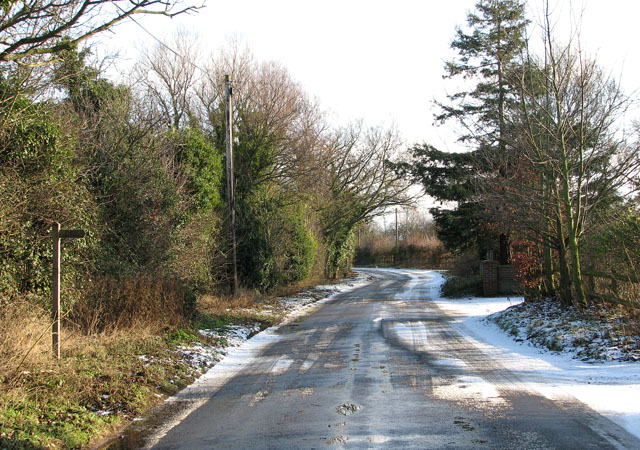 Low Road past Carr Farm Cottages