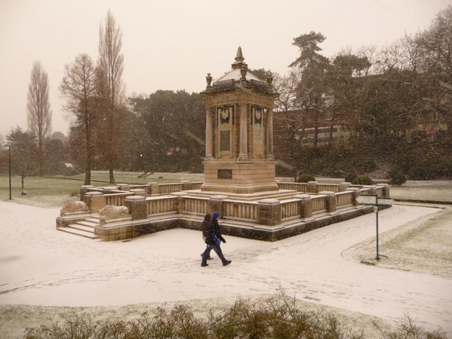 Bournemouth: the cenotaph in snow