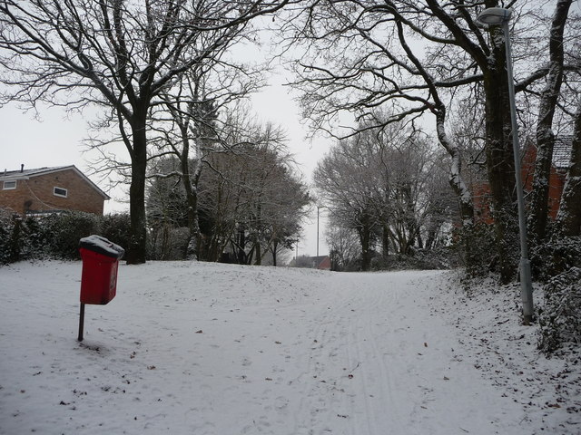 Tiverton : Path & Snow Scene