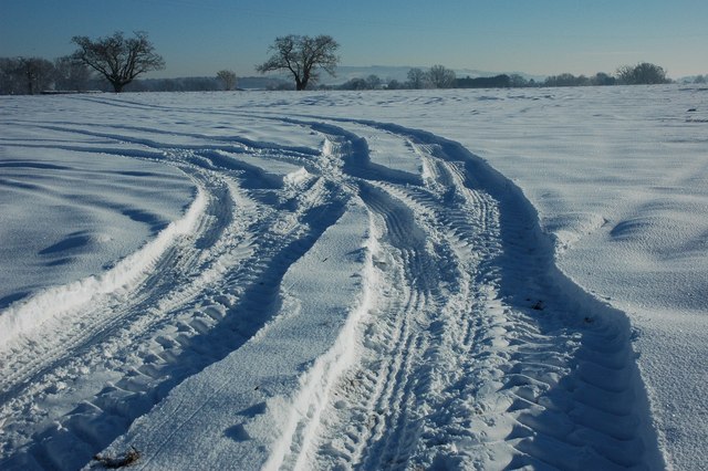 Snow covered farmland, Earl's Croome