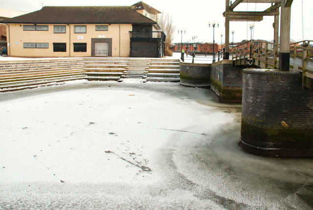 The frozen River Lagan, Belfast (6)