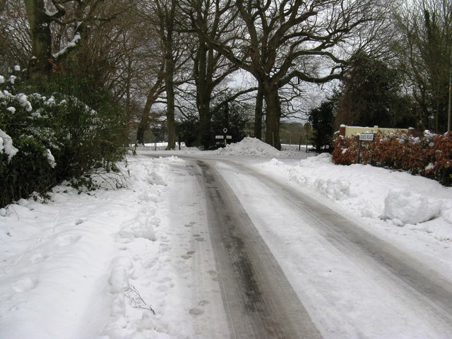 Road junction at the SE end of Duke's Road