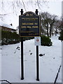 Oak Hill Park, Sign