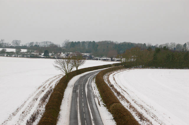Lane to Hunningham Hill in the snow
